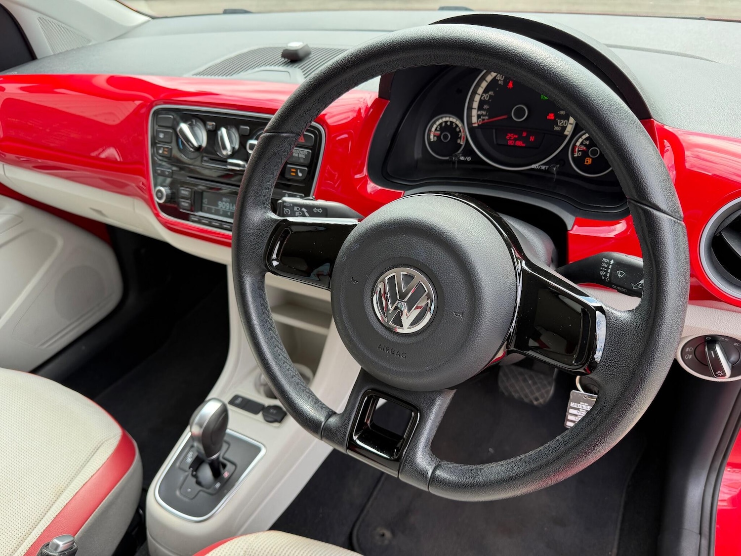 Used Volkswagen up! 2025 for sale - 77015798: Photo 9