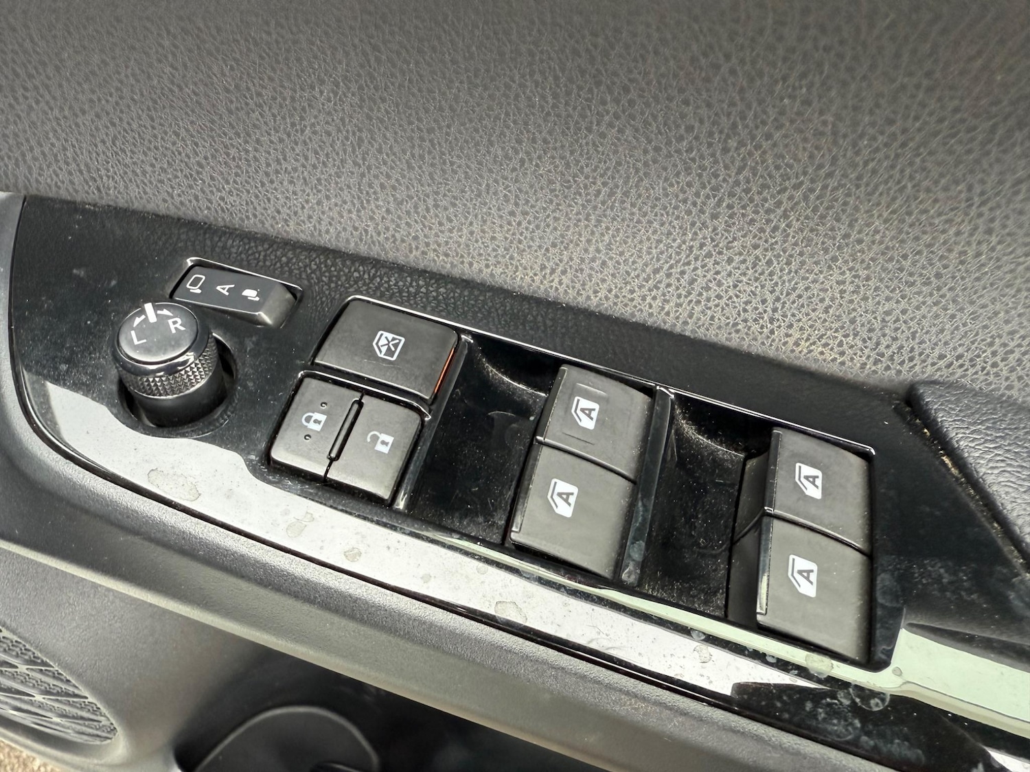 Used Toyota Prius for sale - 76993913: Photo 33