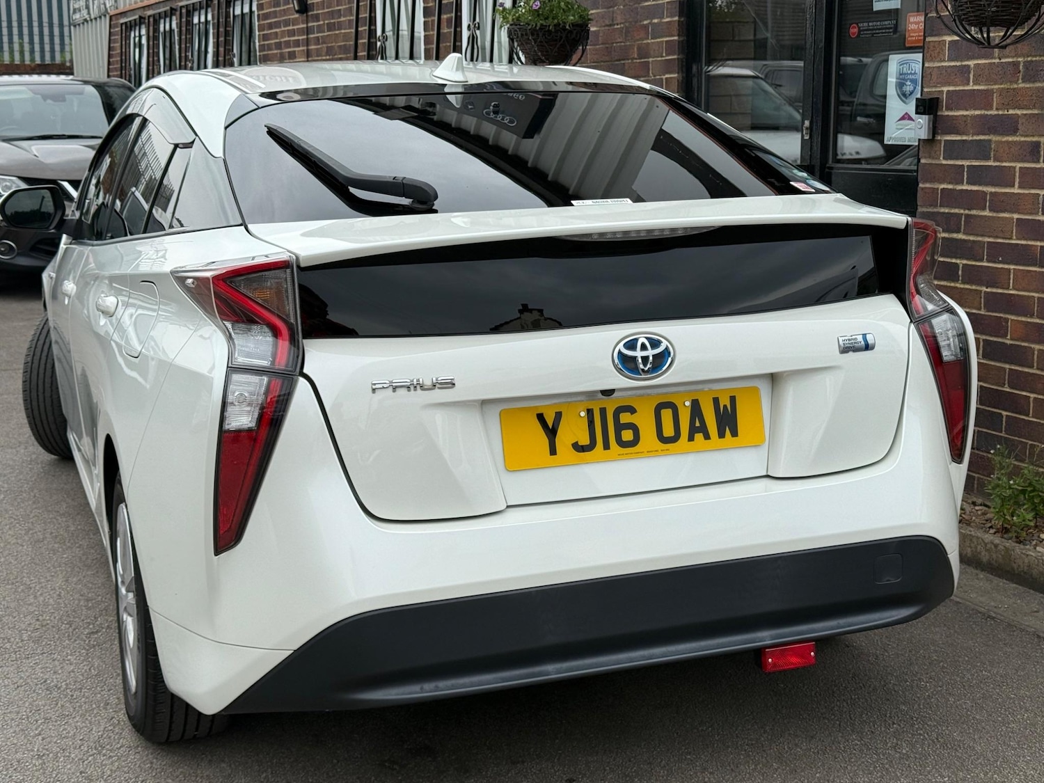 Used Toyota Prius for sale - 76993913: Photo 6