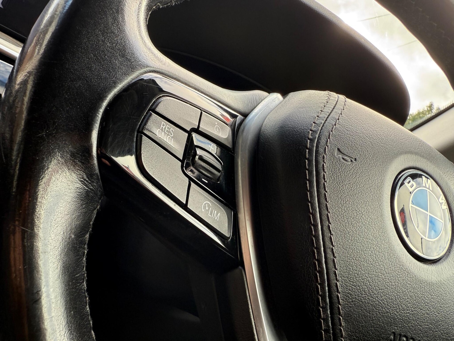 Used BMW 5 Series 2017 for sale - 75965100: Photo 33