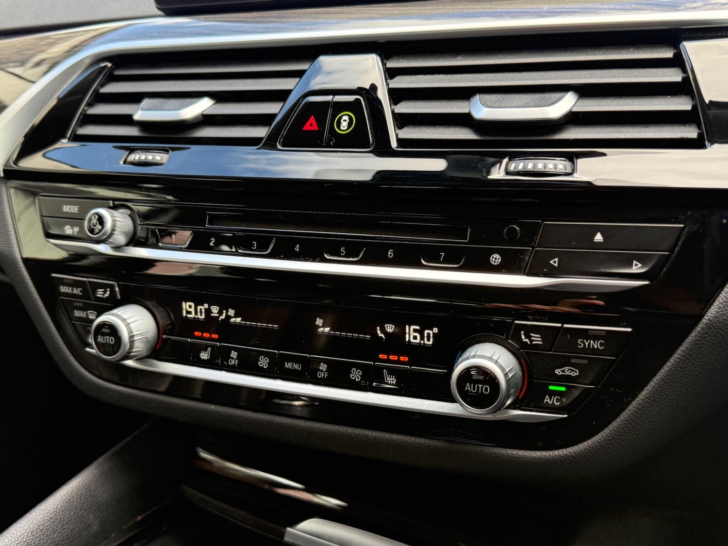 Used BMW 5 Series 2017 for sale - 75965100: Photo 39