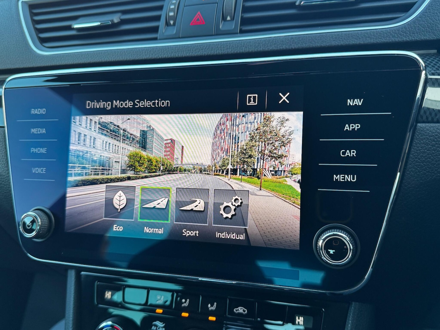 Used Skoda Superb 2019 for sale - 76912864: Photo 17