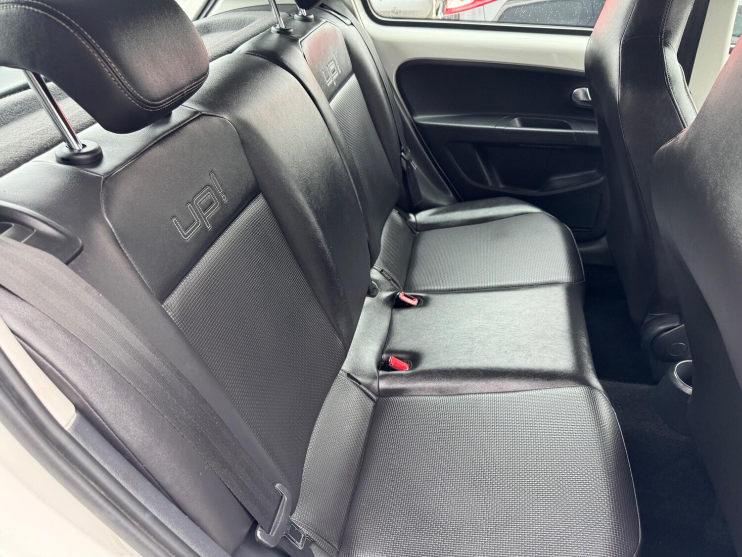 Used Volkswagen up! 2013 for sale - 78085927: Photo 14