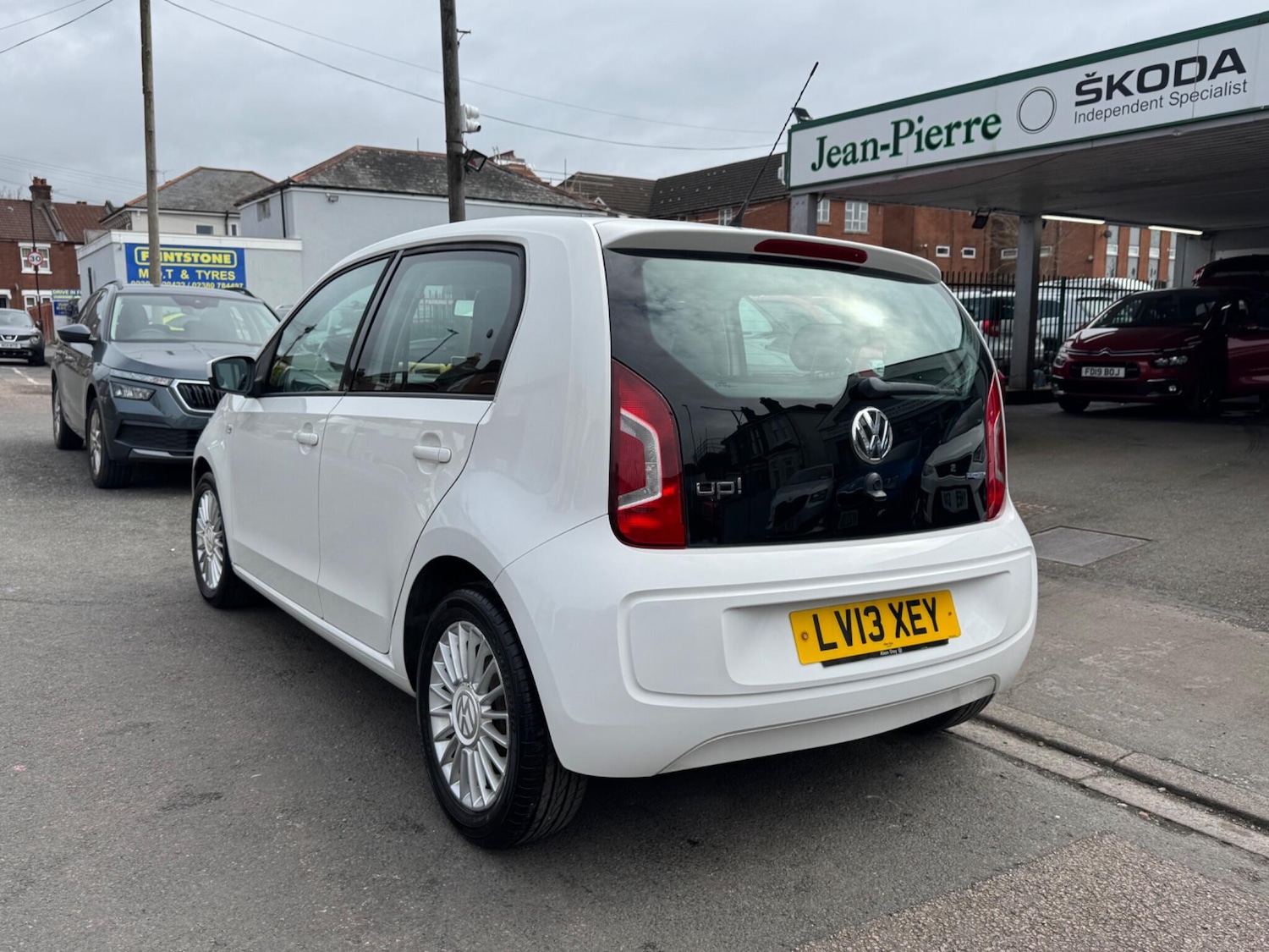 Used Volkswagen up! 2013 for sale - 78085927: Photo 6