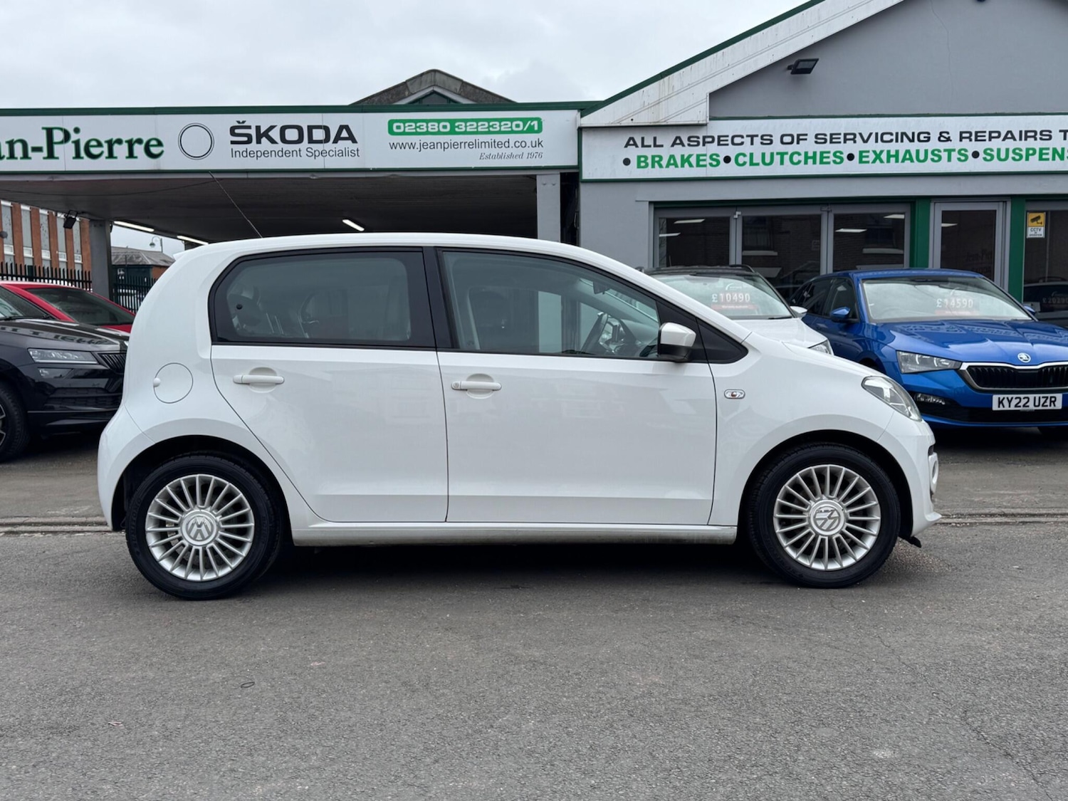 Used Volkswagen up! 2013 for sale - 78085927: Photo 9