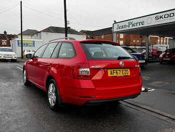 Used Skoda Octavia 2017 for sale - 76832459: Photo