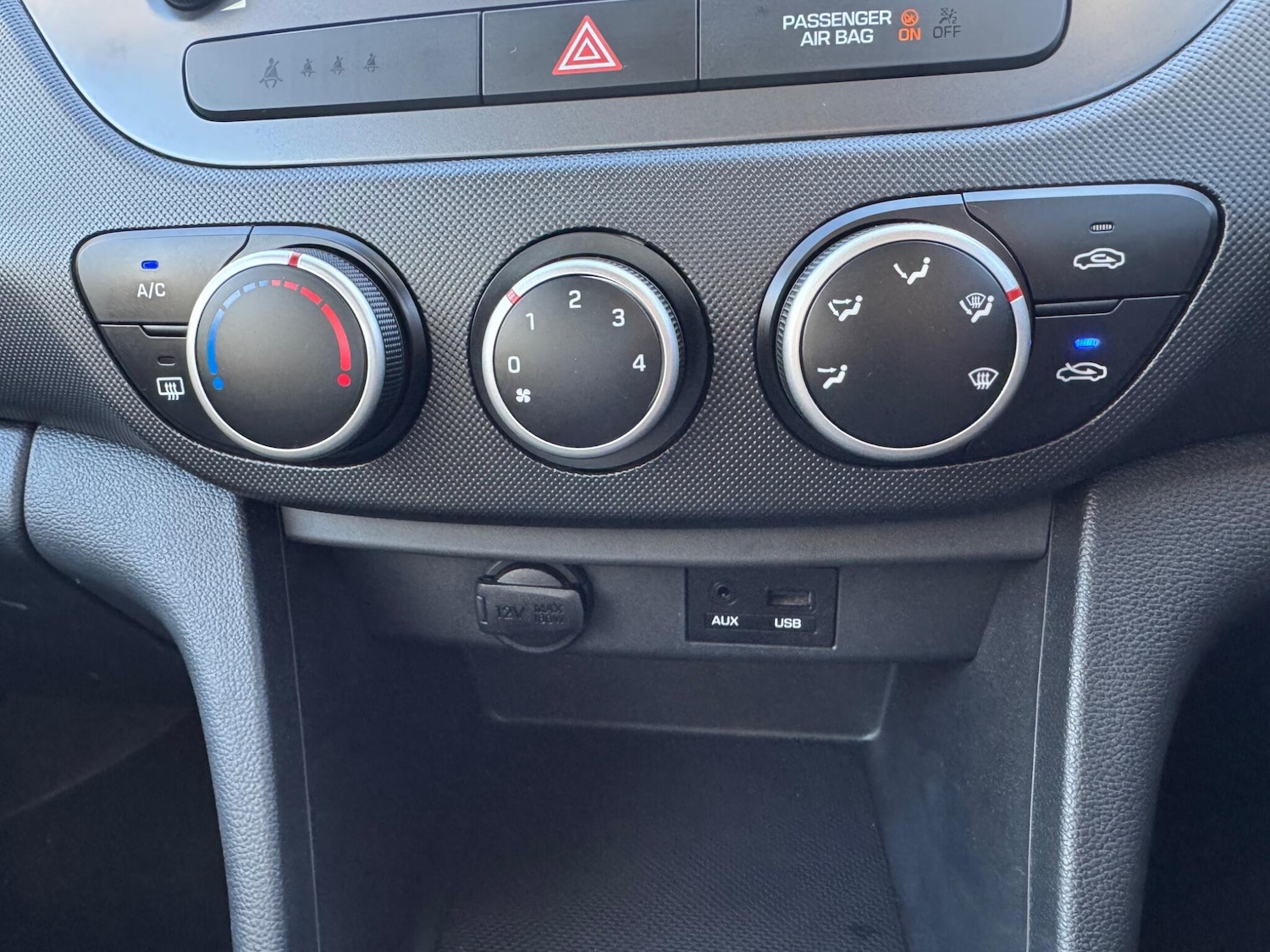 Used Hyundai i10 2018 for sale - 77575432: Photo 10