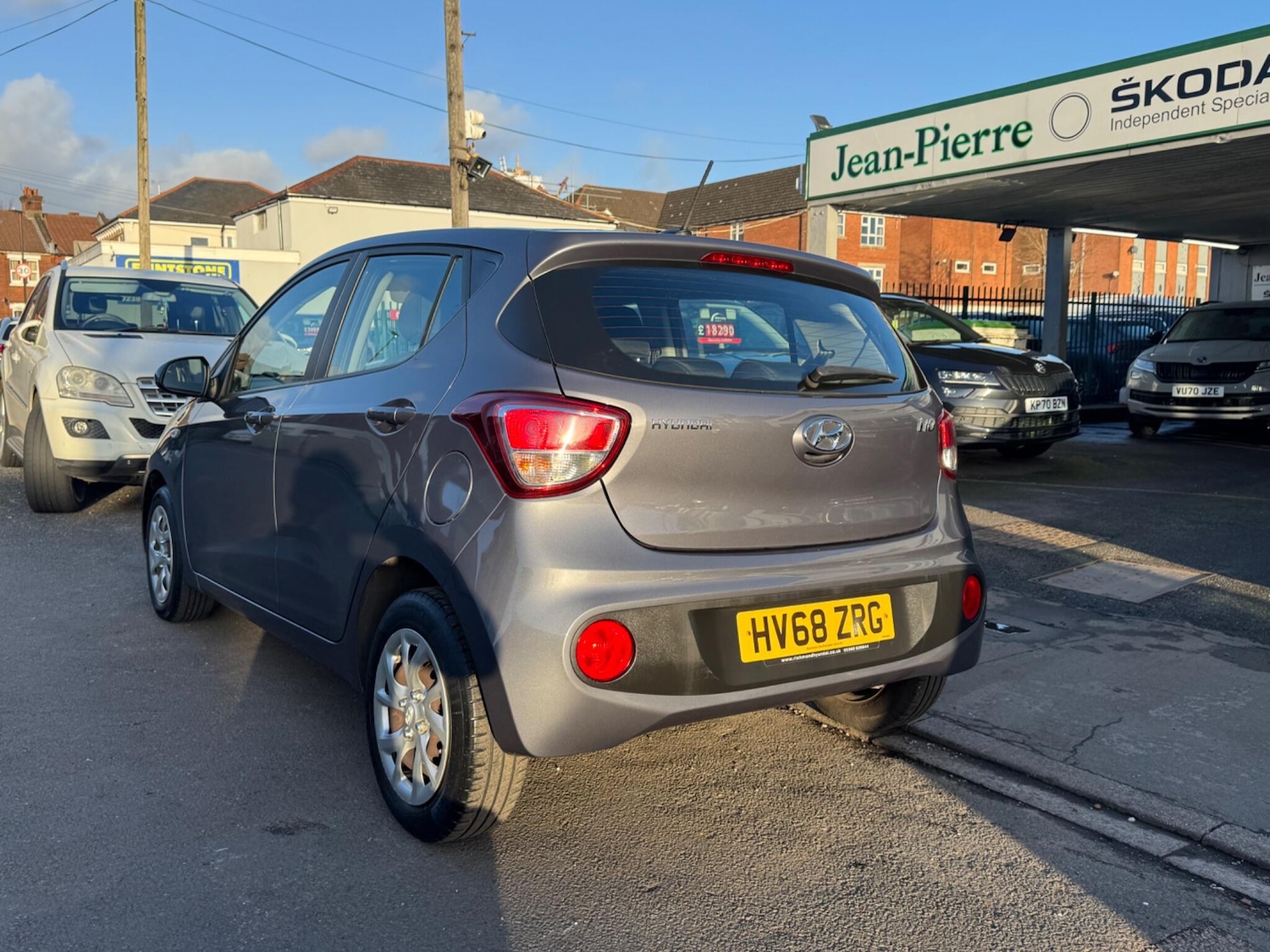 Used Hyundai i10 2018 for sale - 77575432: Photo 4