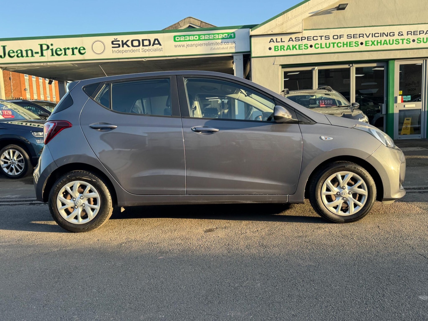 Used Hyundai i10 2018 for sale - 77575432: Photo 6