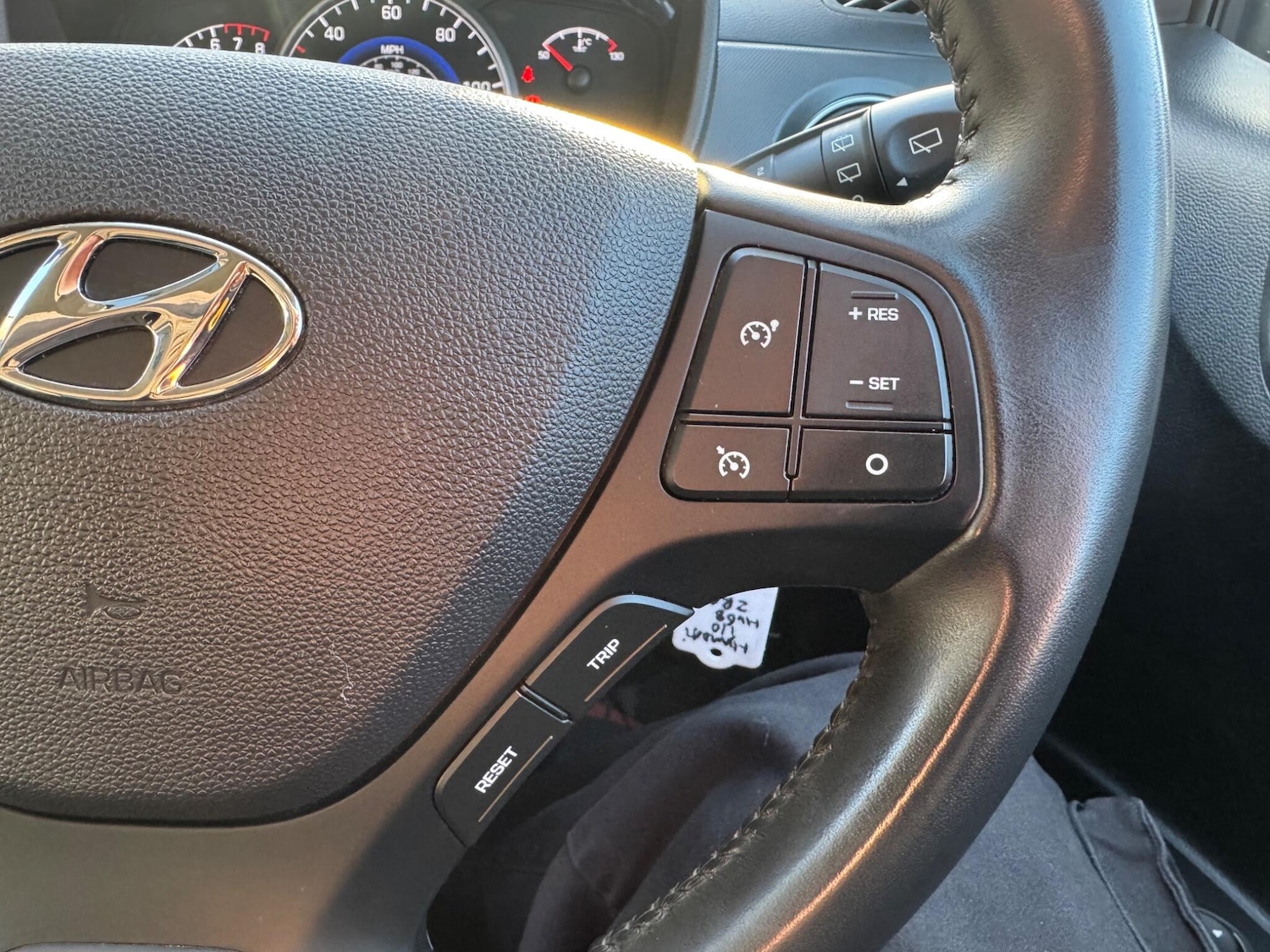 Used Hyundai i10 2018 for sale - 77575432: Photo 9