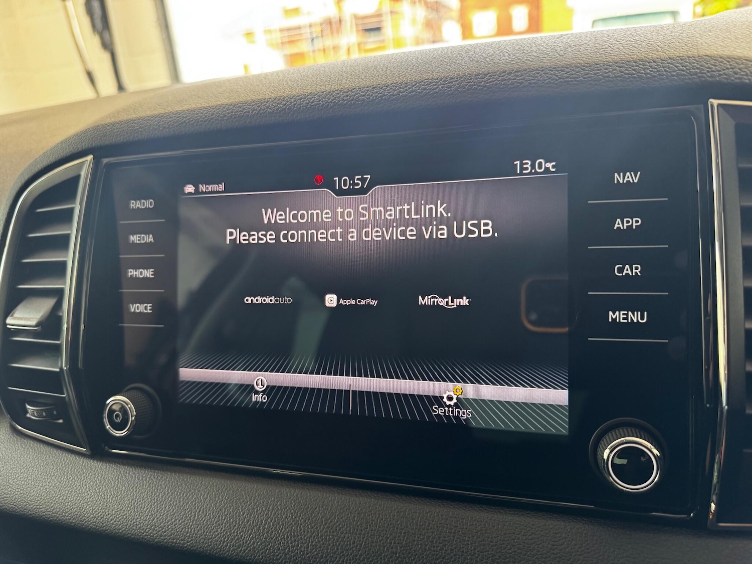 Used Skoda Karoq 2020 for sale - 76832863: Photo 14