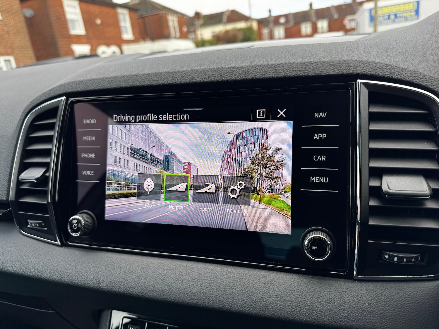 Used Skoda Karoq 2023 for sale - 76832849: Photo 14