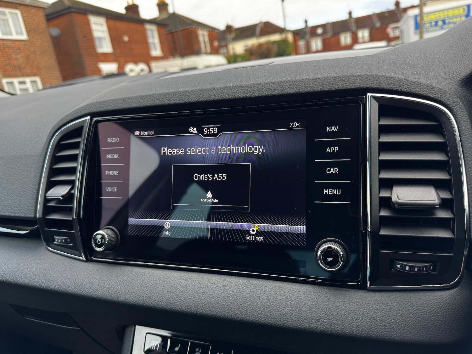 Used Skoda Karoq 2023 for sale - 76832849: Photo 15