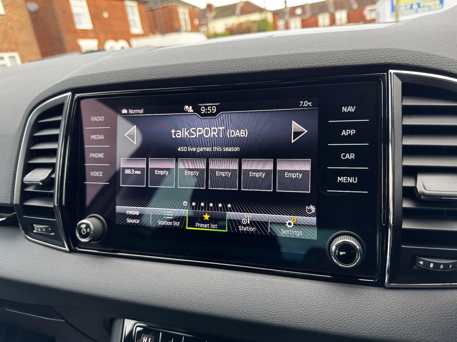 Used Skoda Karoq 2023 for sale - 76832849: Photo 17