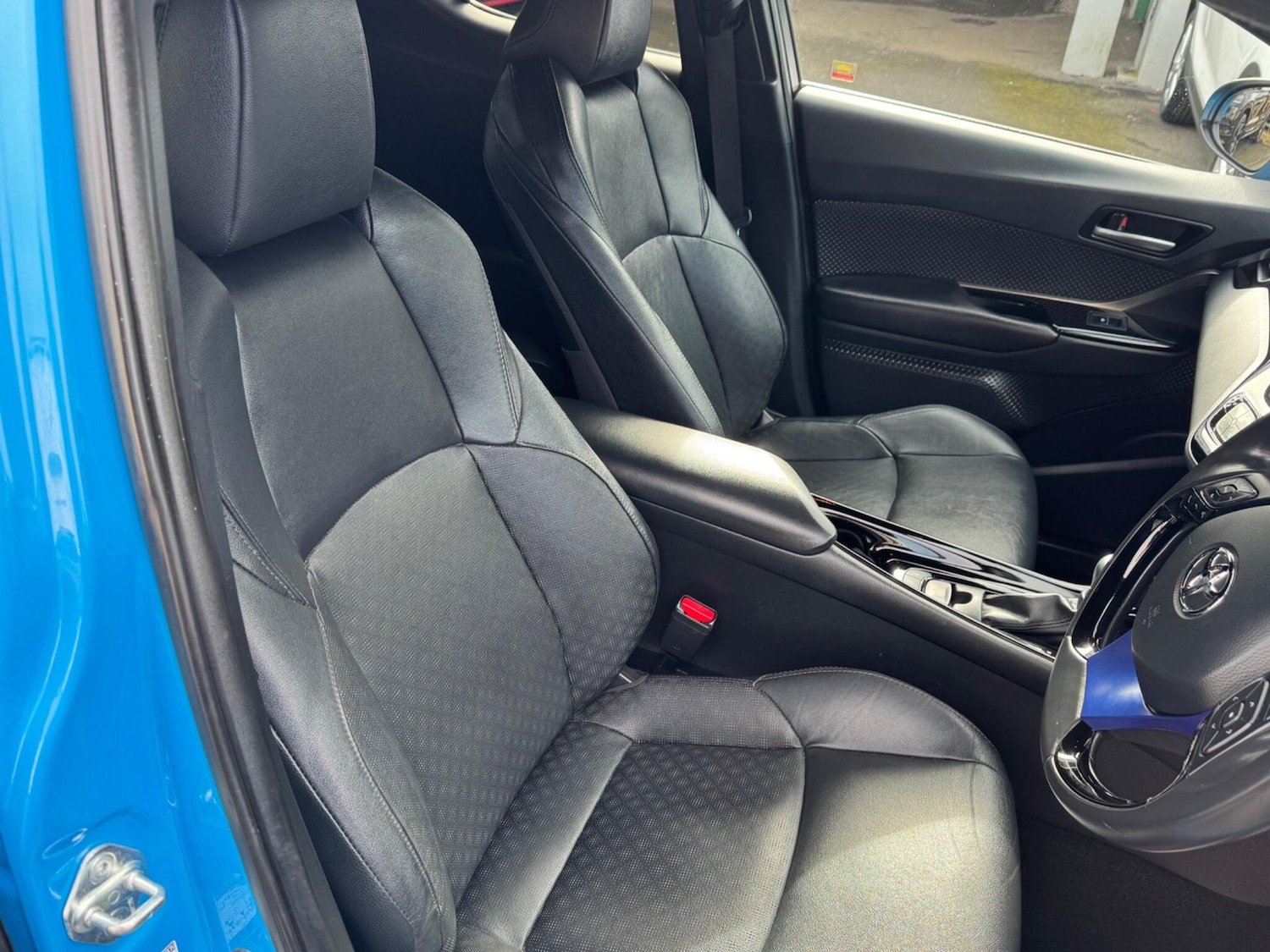 Used Toyota C-HR 2019 for sale - 78087117: Photo 12