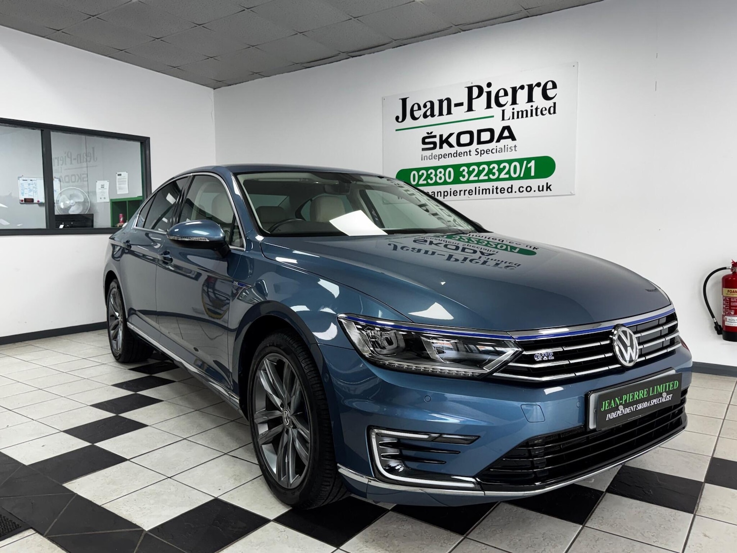 Used Volkswagen Passat 2017 for sale - 76832851: Photo 1