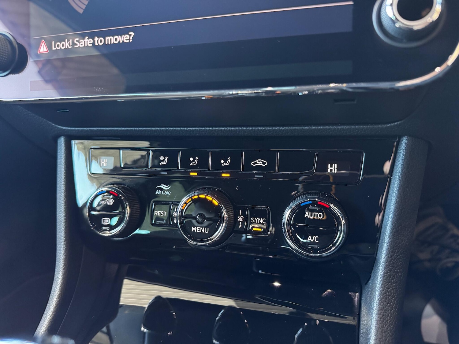 Used Skoda Superb 2019 for sale - 76832460: Photo 27