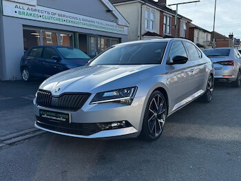 Used Skoda Superb 2019 for sale - 76832460: Photo