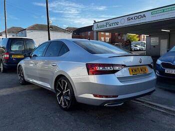 Used Skoda Superb 2019 for sale - 76832460: Photo