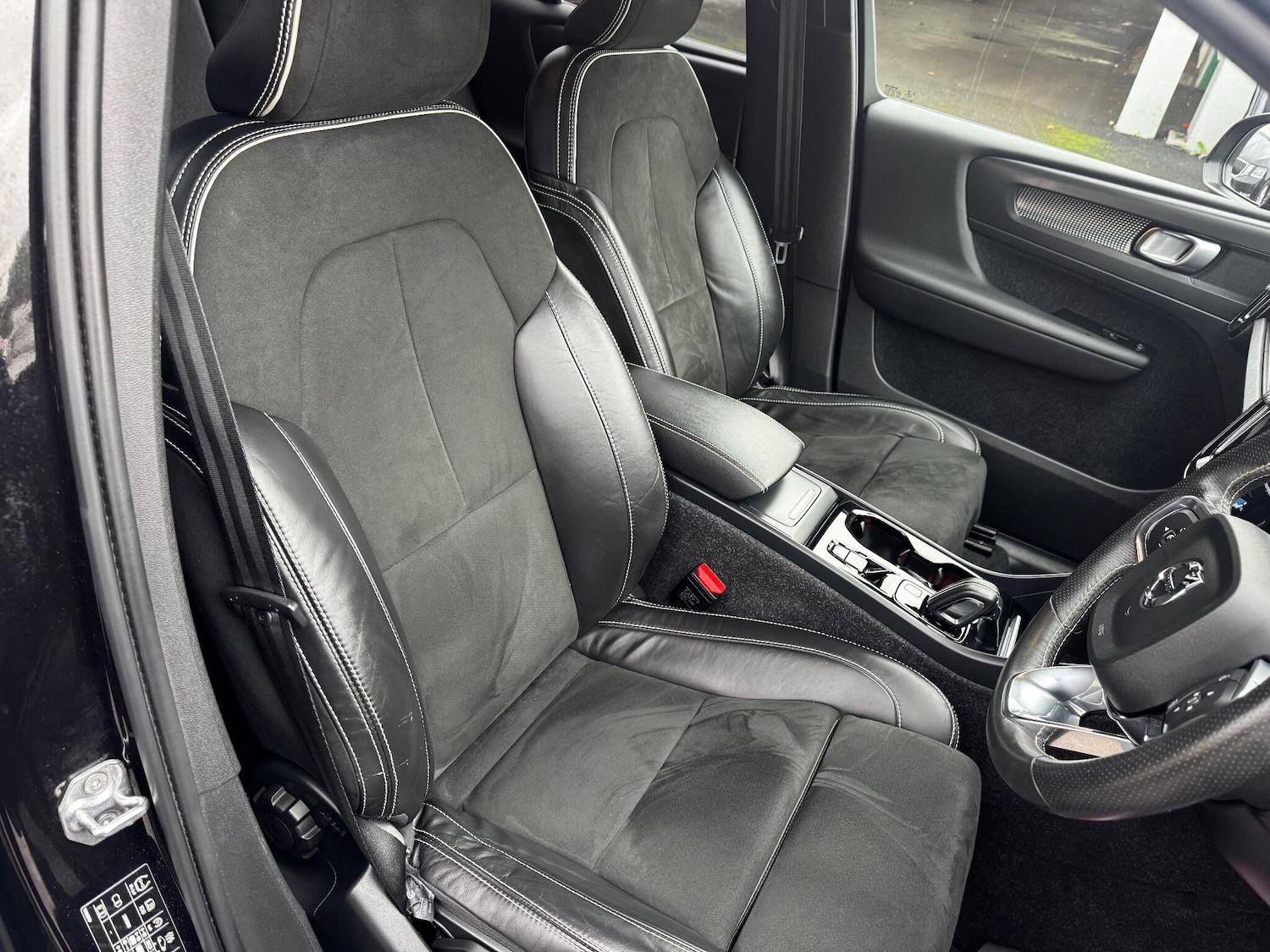 Used Volvo XC40 2021 for sale - 76832847: Photo 12