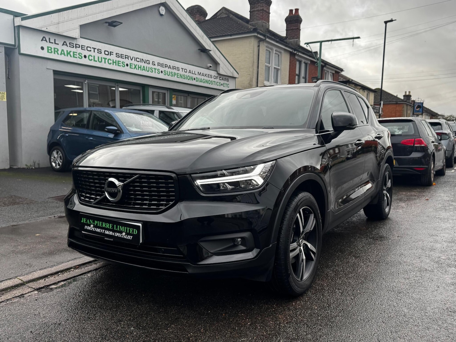Used Volvo XC40 2021 for sale - 76832847: Photo 3