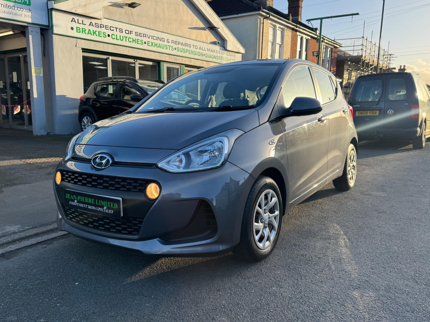 Used Hyundai i10 2018 for sale - 77854239: Photo 3