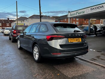 Used Skoda Octavia 2021 for sale - 76832690: Photo