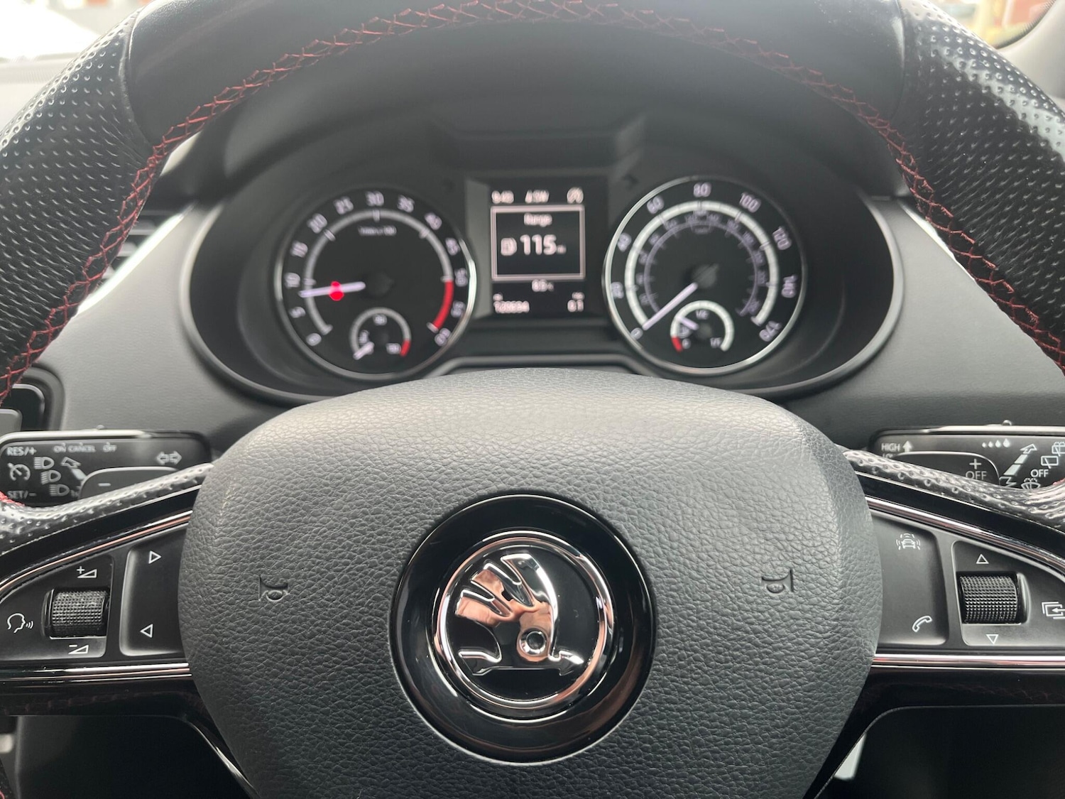 Used Skoda Octavia 2015 for sale - 77853717: Photo 12