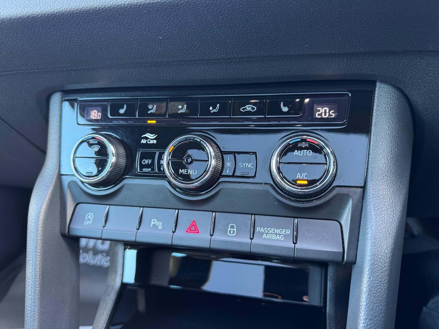 Used Skoda Karoq for sale - 77853448: Photo 10