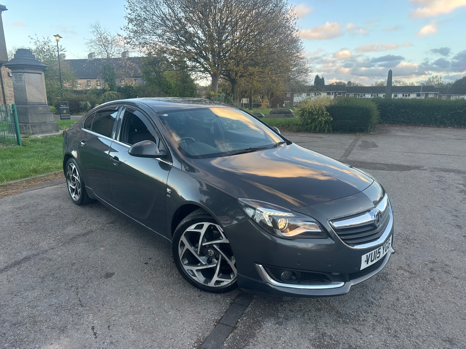 Used Vauxhall Insignia 2015 for sale - 76375709: Photo 1