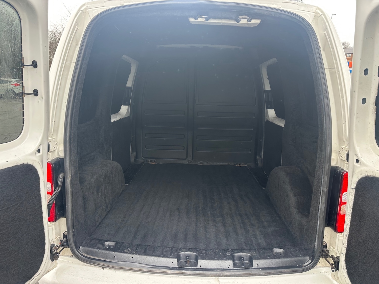 Used Volkswagen Caddy 2011 for sale - 77327199: Photo 9