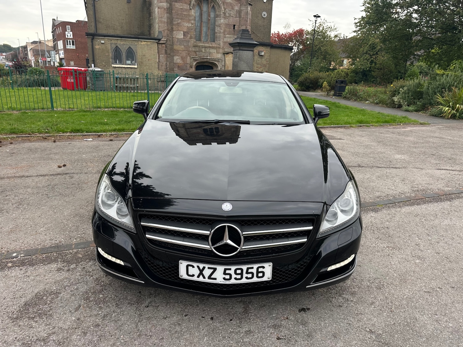 Used Mercedes-Benz CLS 2011 for sale - 76102211: Photo 2