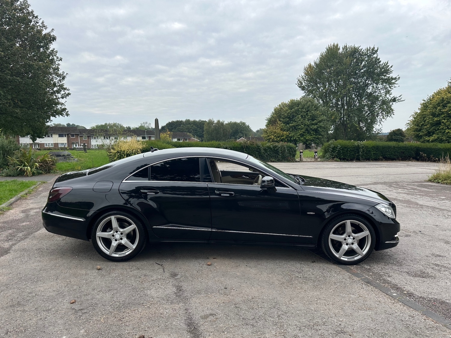 Used Mercedes-Benz CLS 2011 for sale - 76102211: Photo 4