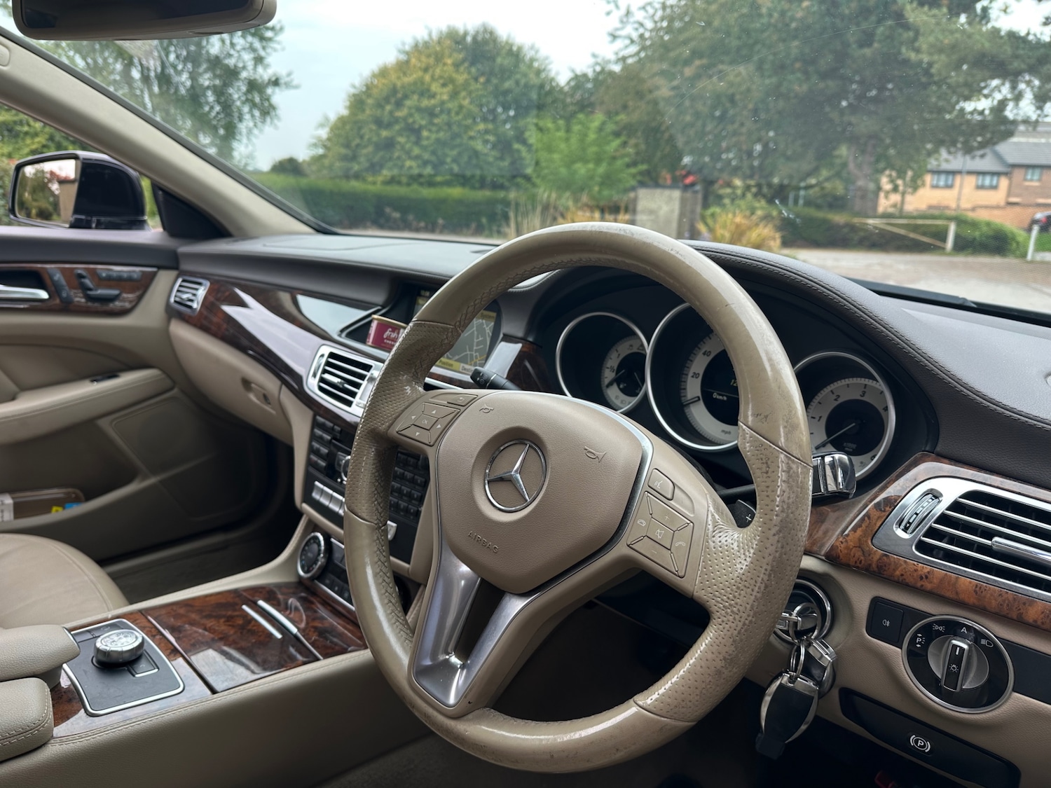 Used Mercedes-Benz CLS 2011 for sale - 76102211: Photo 9