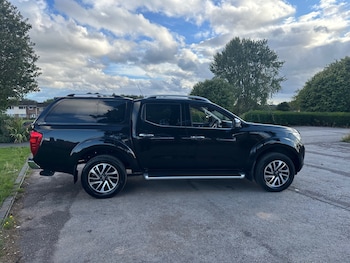 Used Nissan Navara 2017 for sale - 75910823: Photo