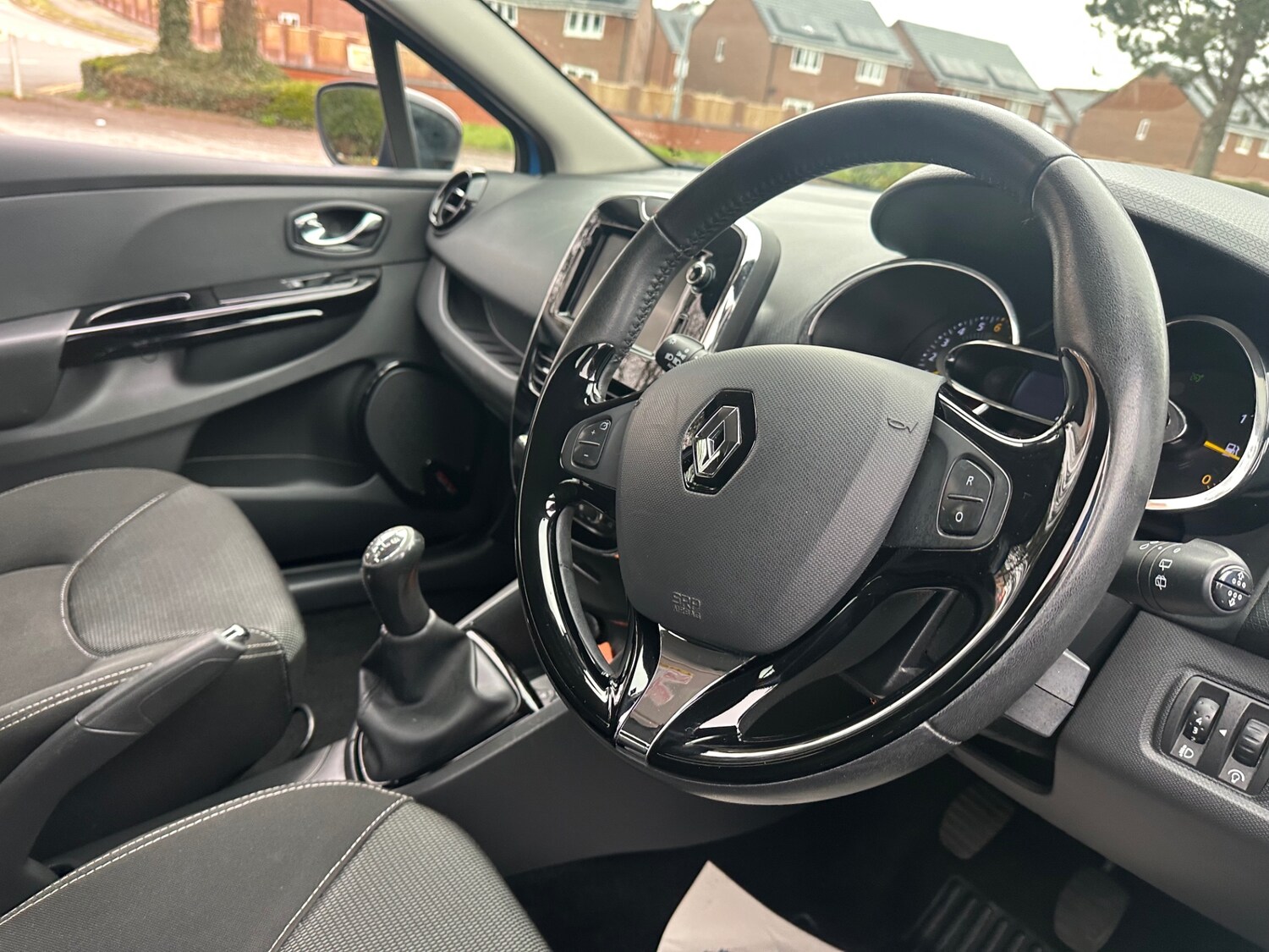 Used Renault Clio 2013 for sale - 77742543: Photo 9