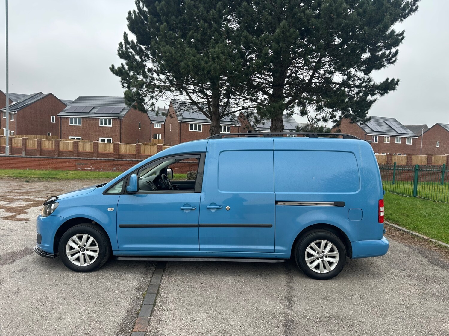 Used Volkswagen Caddy Maxi 2013 for sale - 77310773: Photo 8