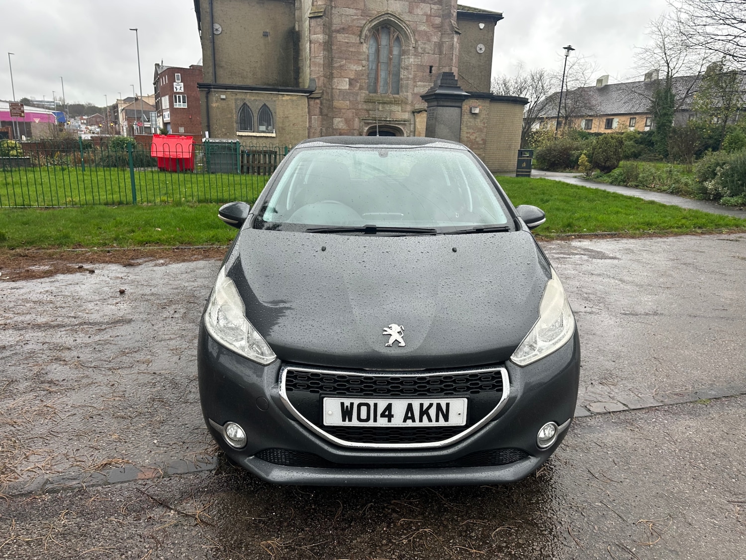 Used Peugeot 208 2014 for sale - 76534528: Photo 2