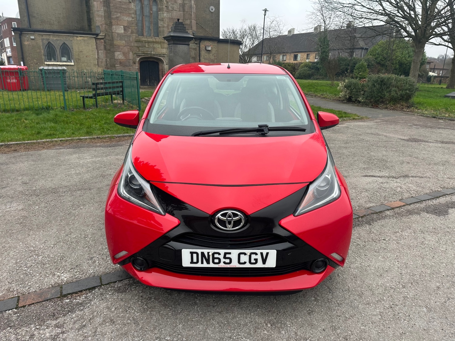Used Toyota AYGO 2015 for sale - 77420508: Photo 2