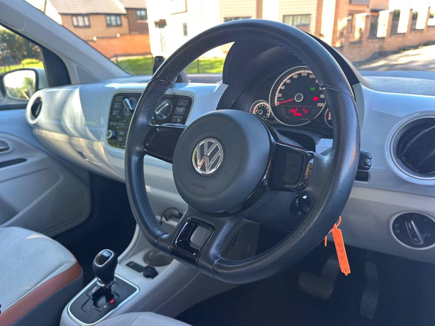 Used Volkswagen up! 2013 for sale - 76026764: Photo 9