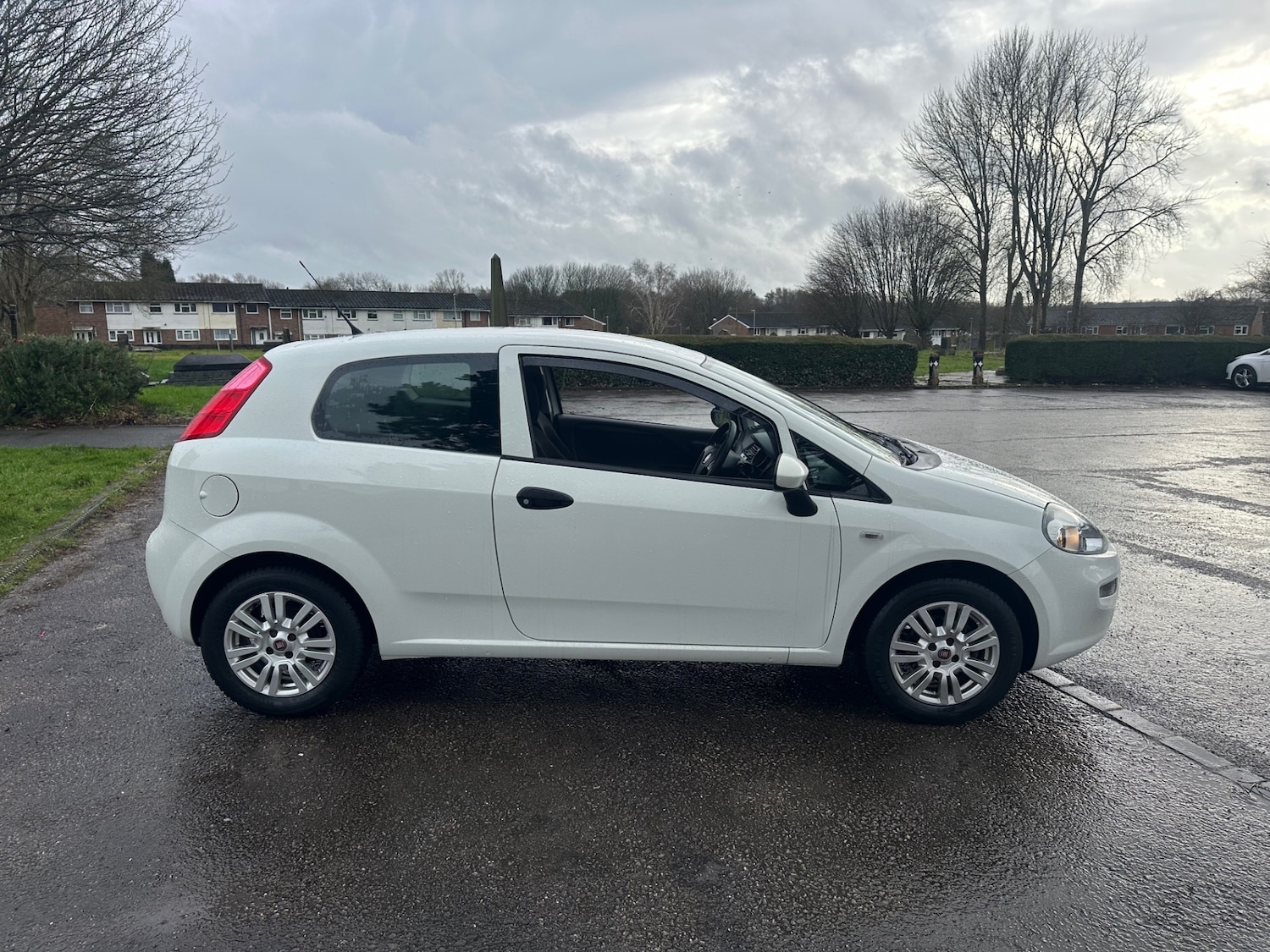 Used Fiat Punto 2015 for sale - 77543683: Photo 4