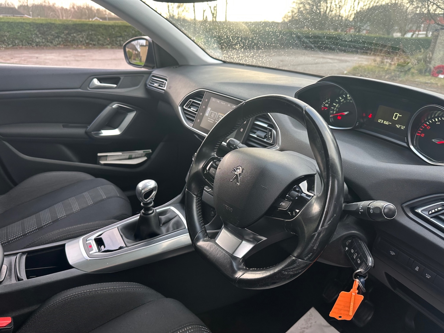 Used Peugeot 308 2015 for sale - 76893199: Photo 9