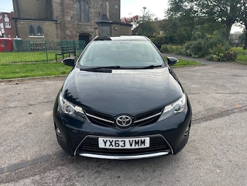 Used Toyota Auris 2013 for sale - 76076161: Photo 2