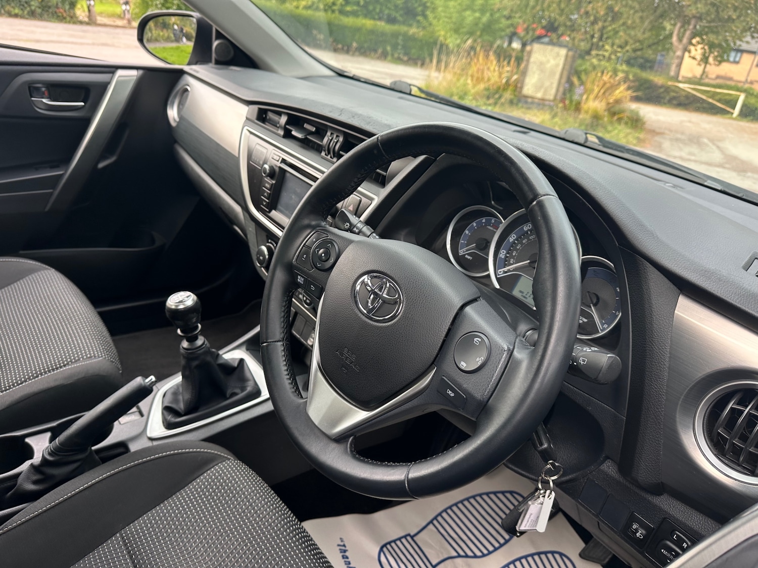 Used Toyota Auris 2013 for sale - 76076161: Photo 9