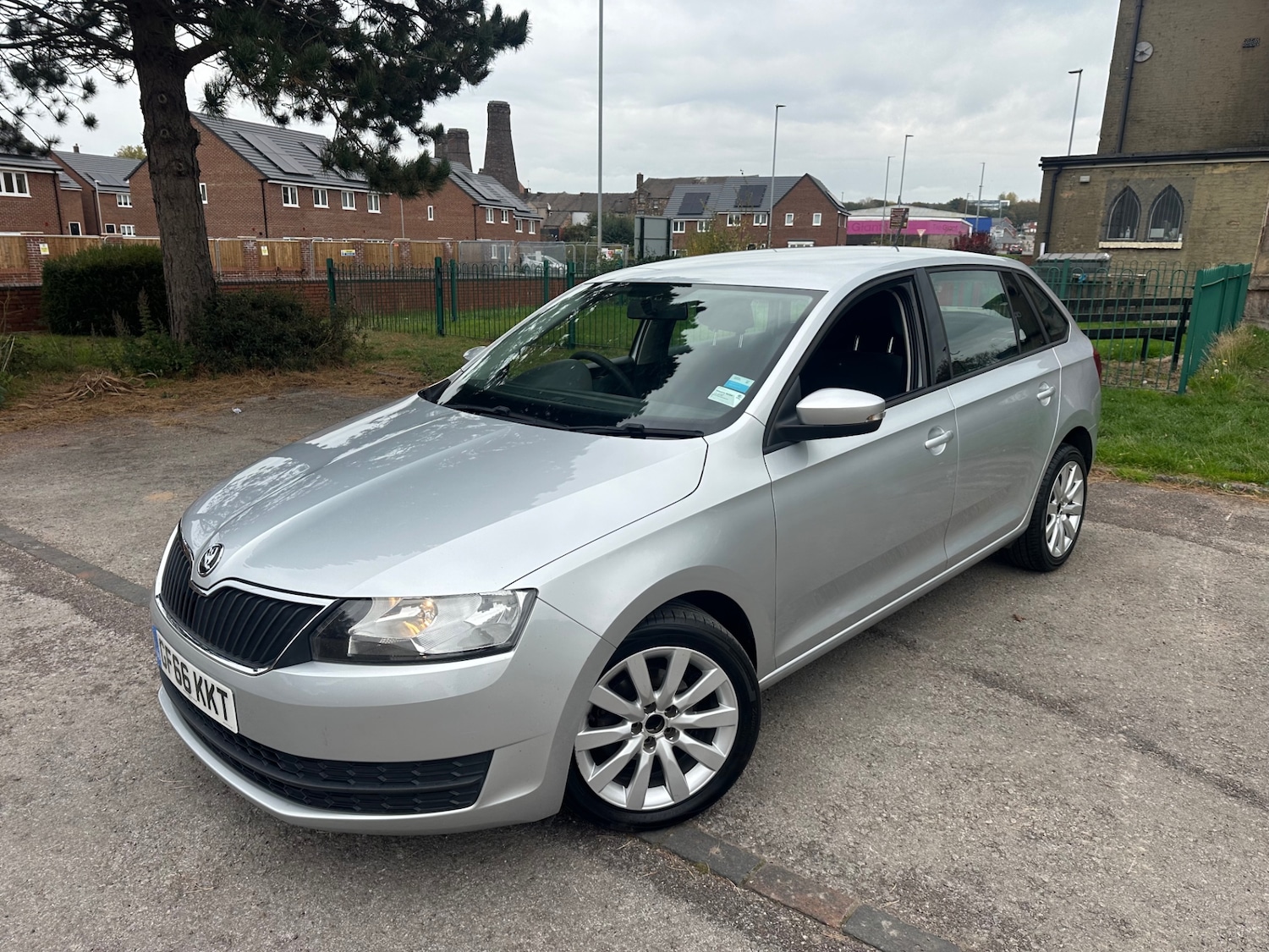 Used Skoda Rapid Spaceback 2016 for sale - 76299325: Photo 3