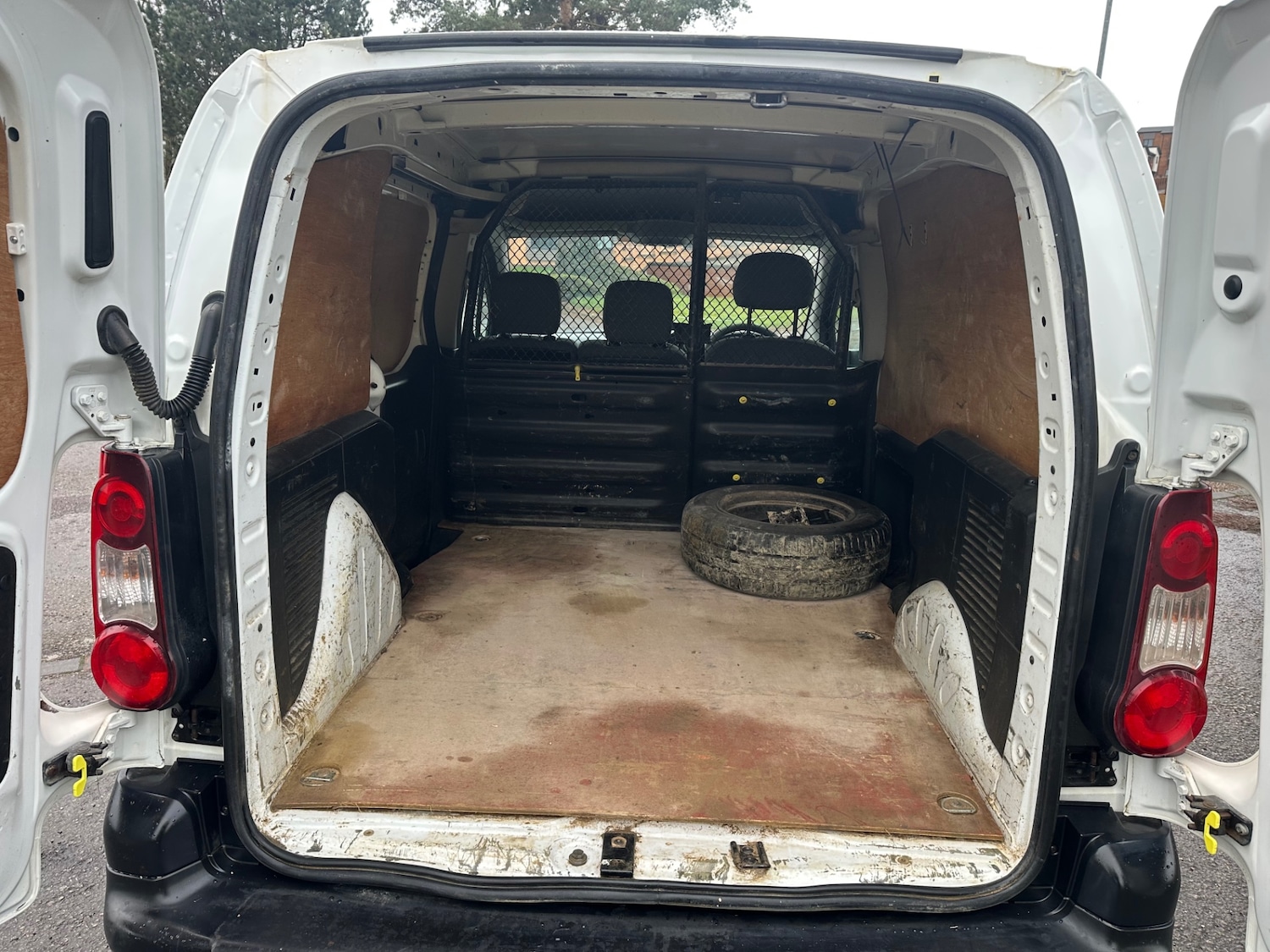 Used Peugeot Partner 2014 for sale - 77391976: Photo 9