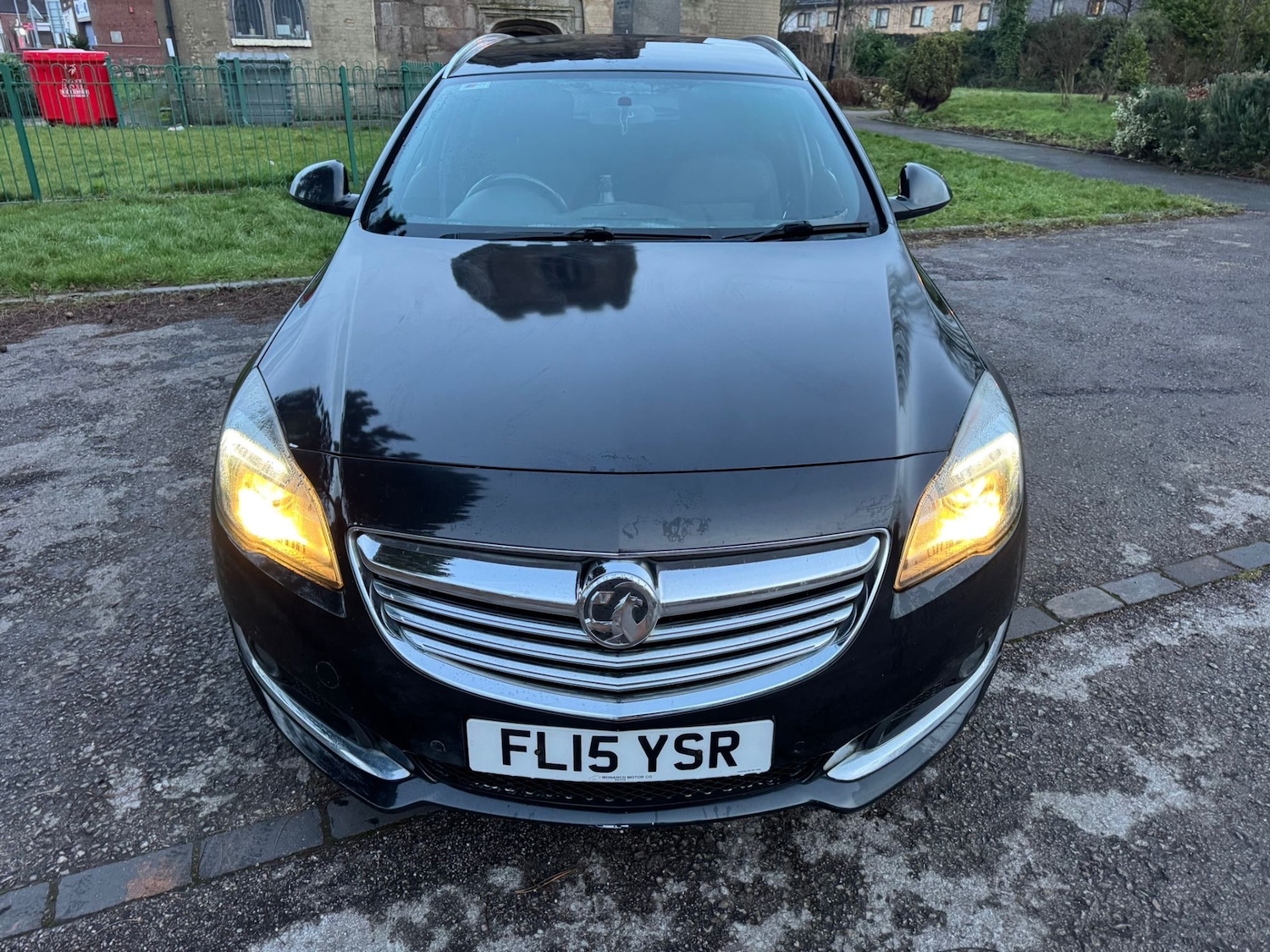 Used Vauxhall Insignia 2015 for sale - 77149487: Photo 2