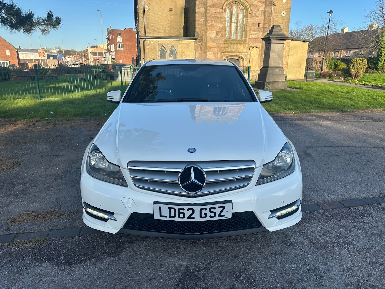 Used Mercedes-Benz C Class 2012 for sale - 77903870: Photo 2