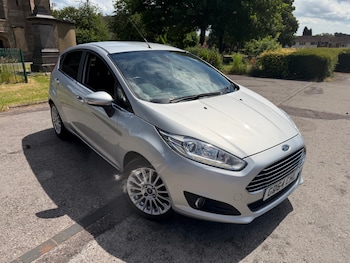 Used Ford Fiesta 2015 for sale - 79029889: Photo