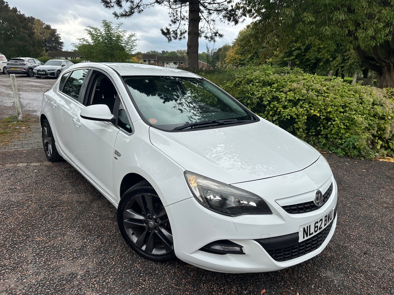 Used Vauxhall Astra 2012 for sale - 76104475: Photo 1